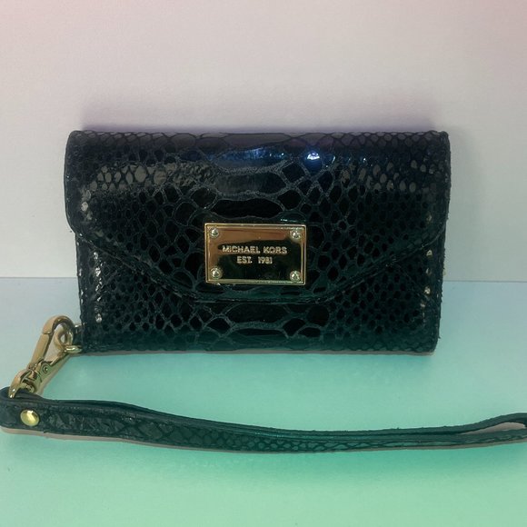 MICHAEL KORS Black Croc/Snake Mini Phone Wallet w/ Gold-tone Interior & Hardware - Picture 1 of 6